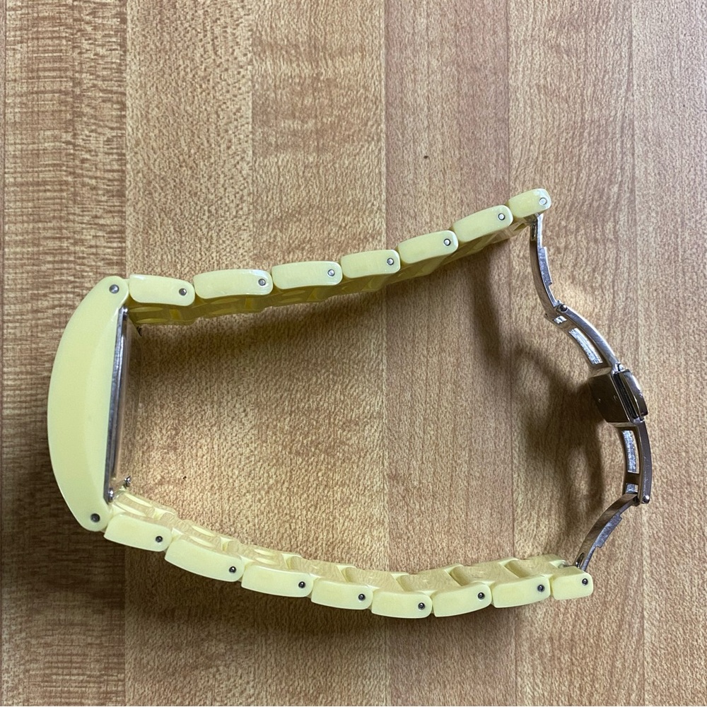 Vestal Destroyer Yellow Plastic Watch - Picture 8 of 8